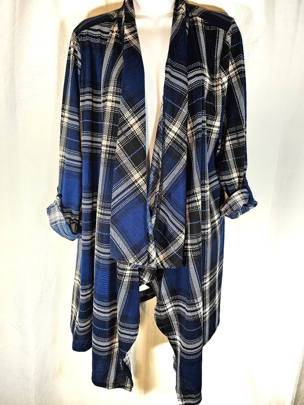 2/$20 New York Laundry XL Blue Plaid Open Cardigan